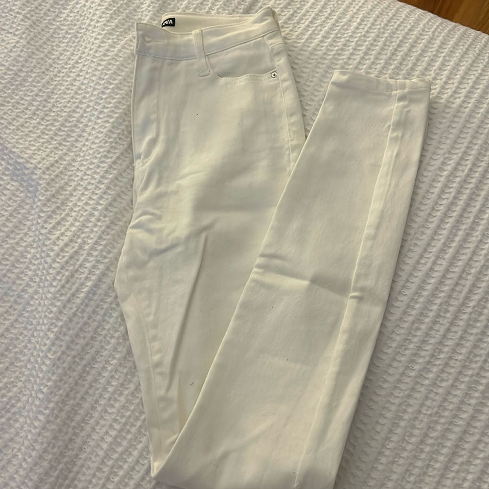 White skinny jeans